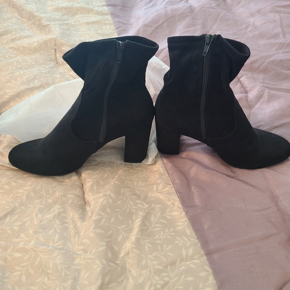 Heeled Boots - Picture 4 of 5